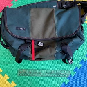 Large Timbuk2 messenger